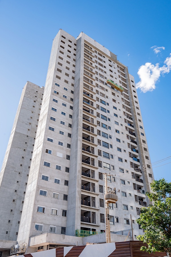 Status de Obra Londrina Vanguard wood