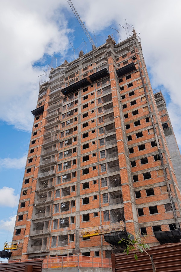 Status de Obra Londrina Vanguard wood